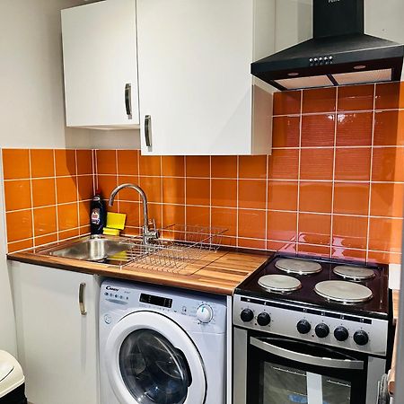 Comfy Studio Flat And Workspace Near Ashton-U-Lyne Station Stalybridge Zewnętrze zdjęcie