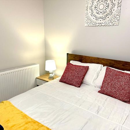 Comfy Studio Flat And Workspace Near Ashton-U-Lyne Station Stalybridge Zewnętrze zdjęcie