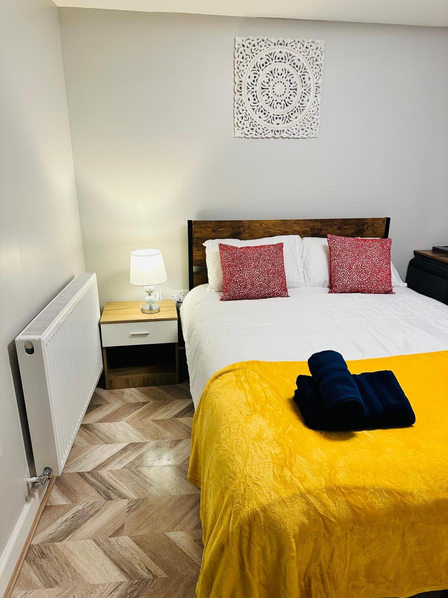 Comfy Studio Flat And Workspace Near Ashton-U-Lyne Station Stalybridge Zewnętrze zdjęcie