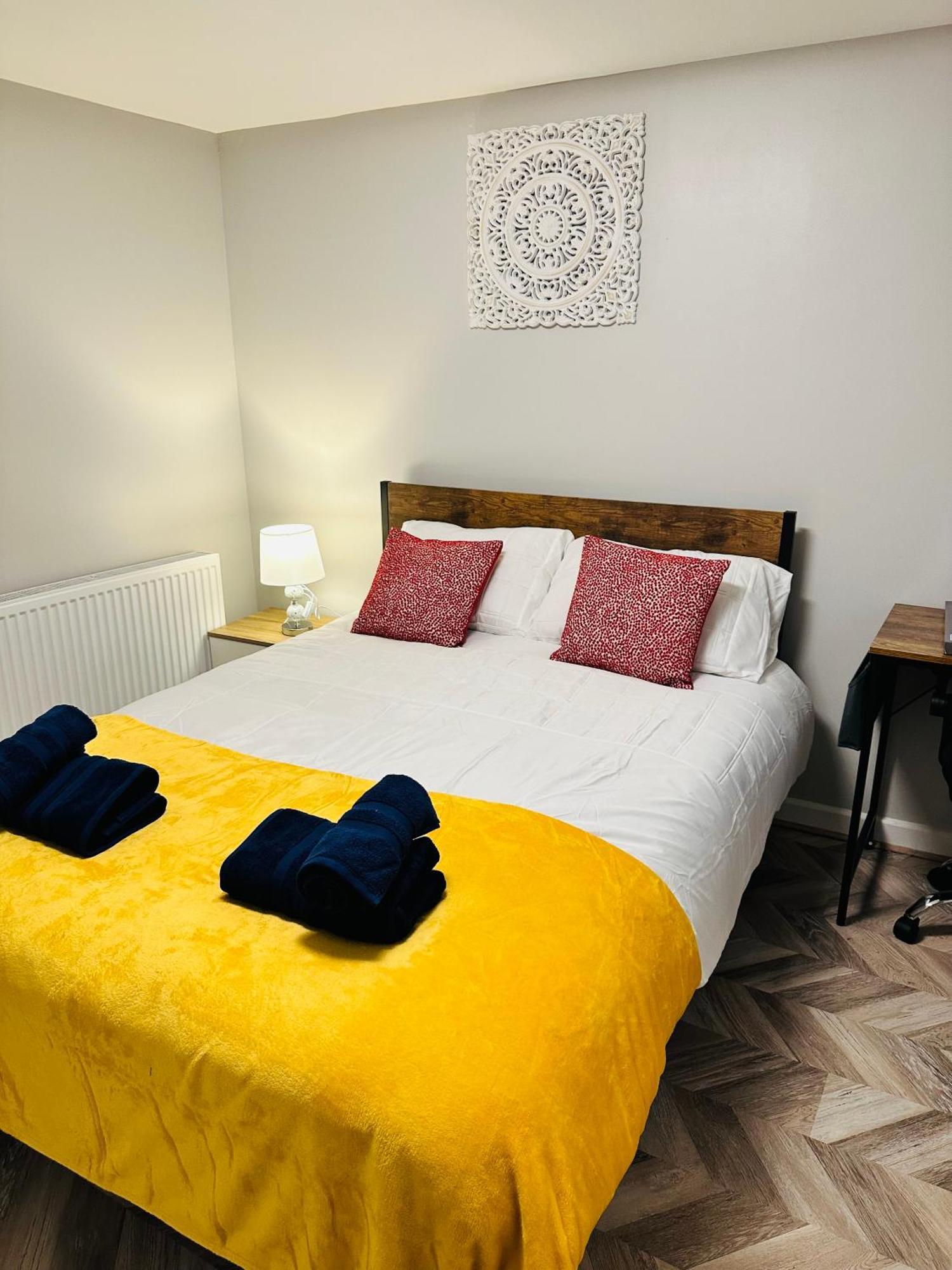 Comfy Studio Flat And Workspace Near Ashton-U-Lyne Station Stalybridge Zewnętrze zdjęcie